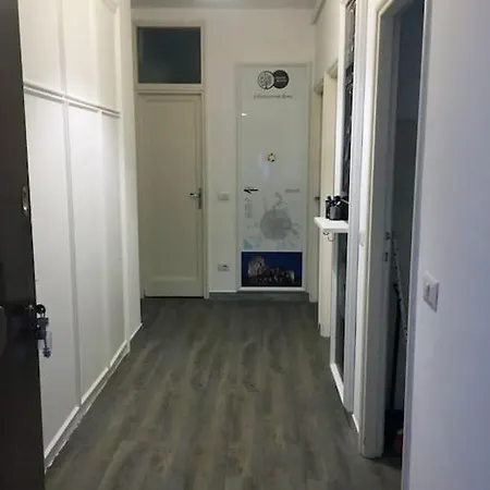 Domus Romuli 아파트